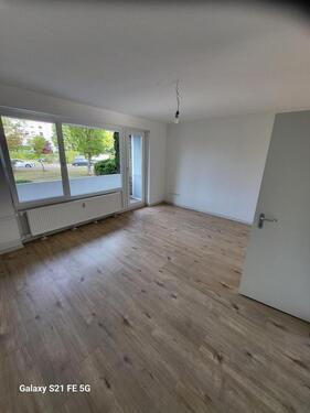 Foto - Moderne 2-Zimmer-Wohnung in Laatzen mit Balkon