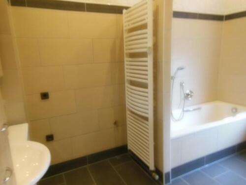 Foto - Großzügige, freundliche, helle, 2 Zimmer Wohnung