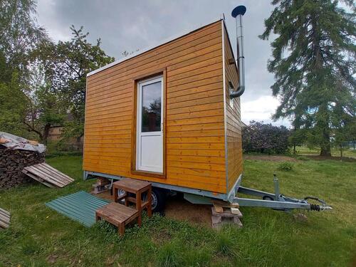 Foto - Tiny House, Bauwagen, Gartenhaus mit Kaminofen