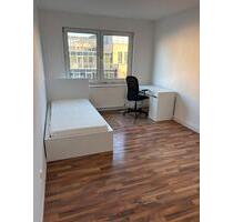 Teilmöblierte WG-geeignete 4-Zimmer-Wohnung in Rheinufernähe - Mainz Oberstadt