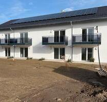 Helle 2-Zimmer-EG-Wohnung im Neubau mit Terrasse & Garten - Cham