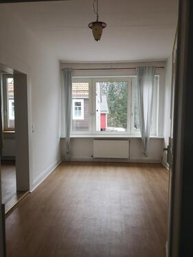 Foto - Helle, sanierte 4-Zimmer Wohnung, zentral mit großem Garten