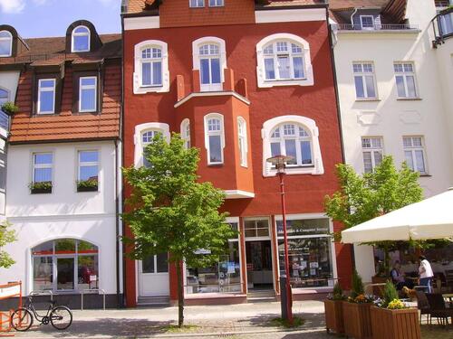Foto - Wohn und Geschäftshaus auf dem Markt Kirchhain