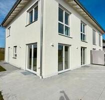 DHH mit Garten, 5 Zimmer, EBK & A+ Effizienz - Neubau 2024 - Welden