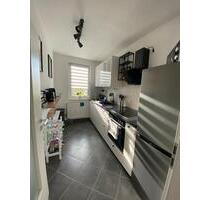 Schöne 2 Raum Wohnung mit Balkon (Pekinger Straße, Halle (Saale))