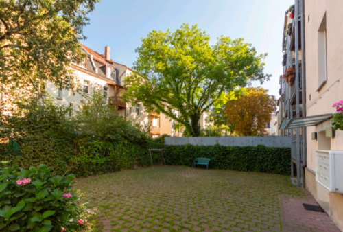 Foto - Stellplatz Innenhof Uhlandstraße