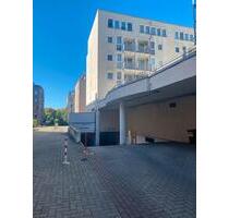 Tiefgaragenstellplatz in der Lindenstr. 12555 Berlin zu vermieten