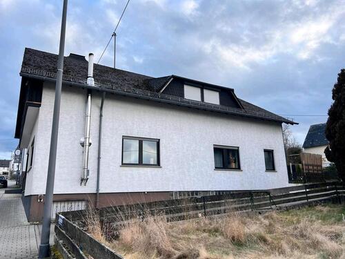 Foto - 8 Zimmer Einfamilienhaus in Peterswald-Löffelscheid