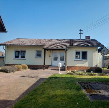 Foto - Schöner freistehender Bungalow - 269.000,00&nbsp;EUR Kaufpreis, ca.&nbsp; 170,00&nbsp;m&sup2;