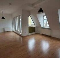 Tolle Dachgeschosswohnung mit Sonnenterrasse am Britzer Damm in Neukölln - Berlin