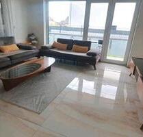 Moderne 3-Zi.-Wohnung mit Küche, großem Balkon & Fußbodenheizung - Groß-Zimmern