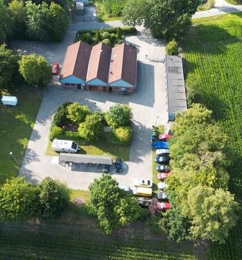 Foto - Stellplatz für PKW, Anhänger & Wohnwagen 