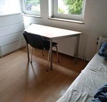 wg - Zimmer - 425,00&nbsp;EUR Kaltmiete, ca.&nbsp; 13,00&nbsp;m&sup2; in Köln (PLZ: 51103) Kalk