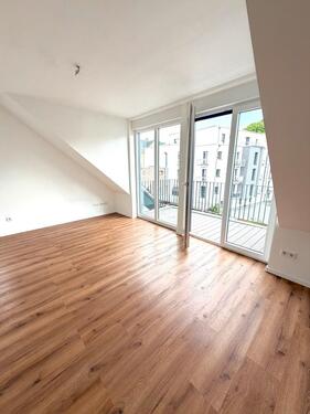 Foto - 3 Zimmer Dachgeschoßwohnung zur Miete in Köln