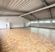 Hallenstellplatz Auto - 75,00 EUR Miete, in Freising (PLZ: 85356) Ast
