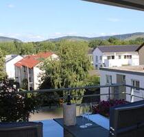 Stilvolle 3-Zimmer-Wohnung mit sonnigem Balkon und Weitblick - Waiblingen