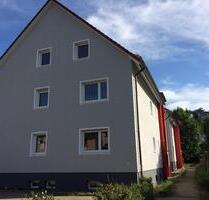 Schöne 2-Zimmer DG-Wohnung mit Tageslichtbad OHNE Balkon! - Esslingen am Neckar Oberesslingen