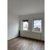 5 ZKB ab SOFORT zentrale Lage - 1.400,00&nbsp;EUR Kaltmiete, ca.&nbsp; 132,00&nbsp;m&sup2; in Groß-Zimmern (PLZ: 64846)