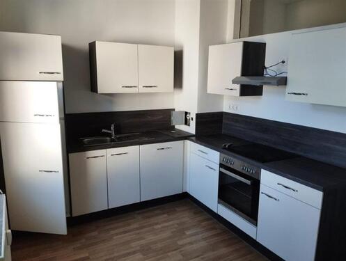 Foto - Großzügige 3-Zimmer mit Einbauküche, Laminat, sep. WC und Wannenbad im Zentrum!