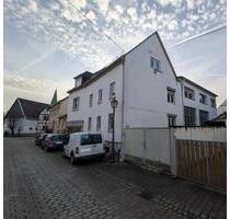 Großzügiges Eckanwesen mit drei separaten Wohneinheiten - Selters (Taunus)