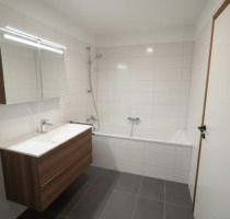 Helle 2-Zimmer-Wohnung mit Balkon, EBK & Aufzug in Bad Pyrmont