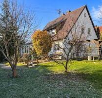 Einfamilienhaus mit großem Garten in ruhiger Lage – Adelsried