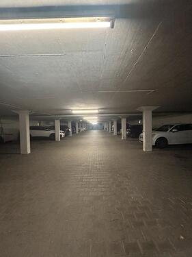 Foto - Tiefgarage zu vermieten - 100,00 EUR Miete,