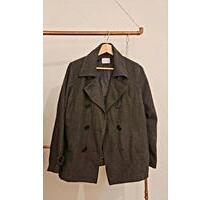 Herrenjacke - 300,00 EUR Kaltmiete, ca. 15,00 m² in Frankfurt am Main (PLZ: 60329) Innenstadt 1 Herrenjacke - 300,00 EUR Kaltmiete, ca. 15,00 m² in Frankfurt am Main (PLZ: 60329) Innenstadt 1