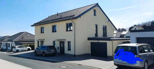 Foto - Haus mit Einliegerwohnung zu verkaufen