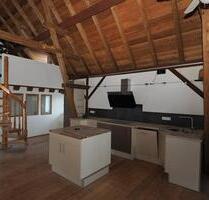 Loft Atelier Wohnung ca 100 m2 im Reihenend-Haus in Brachttal