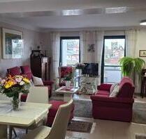 Exklusive 3-Zimmer-Wohnung mit Balkon in gepflegtem 6-Familienhaus - Ferdinandshof