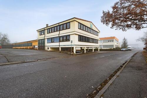 Foto - Althengstett: Entwicklungs- od. Revitalisierungsobjekt- Flexibel nutzbares Gewerbeobjekt in top Lage