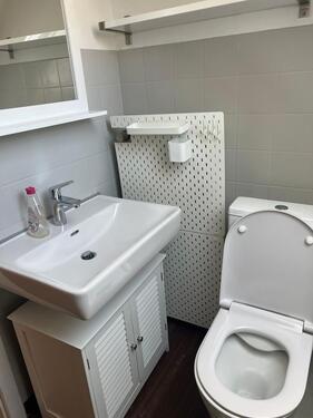 Foto - 2 Zimmer Dachgeschoss Wohnung - 950,00&nbsp;EUR Kaltmiete, ca.&nbsp; 50,00&nbsp;m&sup2;