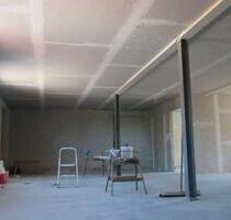 Gewerbe-Lagerhalle mit Büroraum - Rietberg