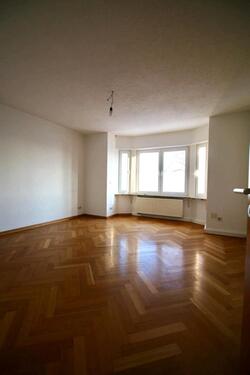 Foto - 2-3 Zimmer Wohnung - 880,00&nbsp;EUR Kaltmiete, ca.&nbsp; 82,00&nbsp;m&sup2;