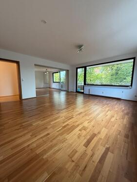 Foto - Schöne 4-Zimmer-Wohnung mit Balkon in zentraler Lage