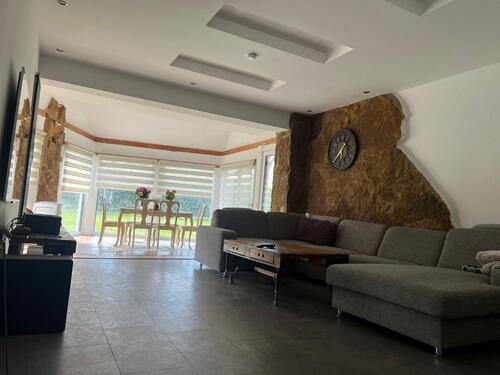 Foto - 120m2 Gepflegtes Haus mit 3 Zimmern + 700m2 Garten +60m2 Terasse
