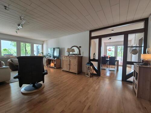 Foto - Großzügige 3,5 Zi. Wohnung, 2 Balkone, Stellplatz Untereisesheim