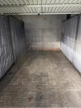 Foto - Tiefgaragenstellplatz - 100,00 EUR Miete,