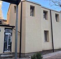 Reihenhaus Im Hinterhof von einem Mehrfamilienhaus In NBG SCHWEIN - Nürnberg Sankt Leonhard