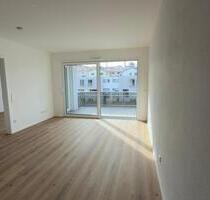 2,5 Zimmer Wohnung mit Ankleide, Küche, Balkon & Garage - Pfaffenhofen an der Ilm