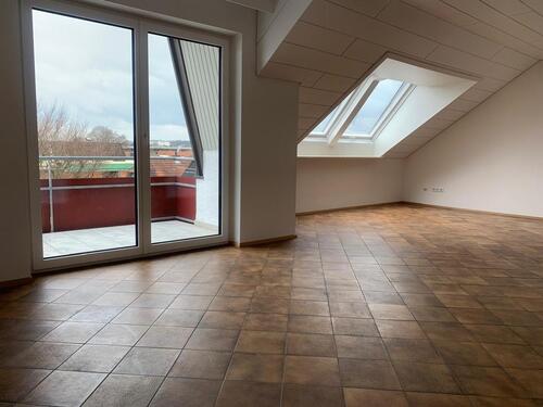 Foto - Attraktive 3,5-Zimmer Dachgeschosswohnung mit Balkon in FN