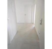 Renovierte helle 5 Zimmer Wohnung, Balkon in Dessau Innenstadt - Dessau-Roßlau