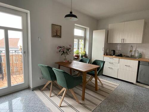 Foto - Zwischenmiete zentrale 2-Zimmer-Wohnung (81 m²) Feb-März