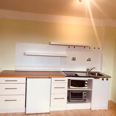 Foto - Möbiliertes Zimmer an Wochenendheimfahrer in HanauGroßauheim