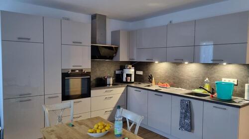 Foto - Luxuriös sanierte 5,5-Zimmer- Etagenwohnung – 2 Stellplätze