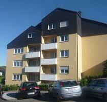 Schöne 3-Zimmer-Wohnung mit Terrasse u. Balkon, Zentrum Künzell