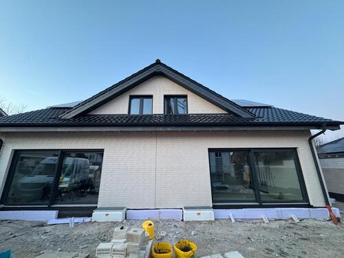 Foto - Neubau 2026 – Exklusive Haushälfte mit 2 Stellplatz und Garten