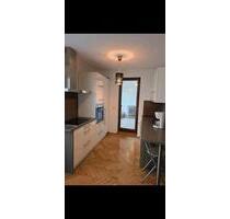 3-ZKB im Coleman-Park mit Blick auf die Marienkirche - Gelnhausen