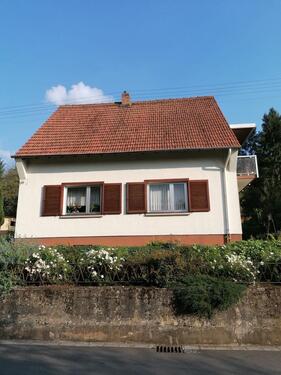 Foto - Haus mit Garten zu vermieten - 950,00&nbsp;EUR Kaltmiete, ca.&nbsp; 120,00&nbsp;m&sup2;